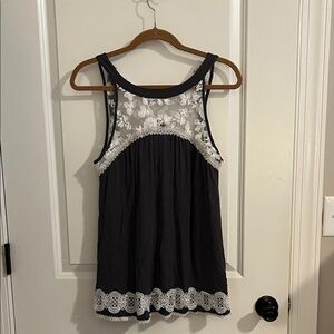 POL Black and White Floral Lace Tank Top